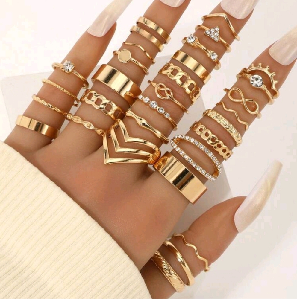 30 Shades of Gold Ring Set